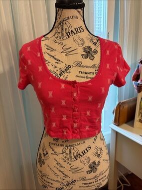 Savage X Fenty pink and white Short-Sleeve Button Crop Top